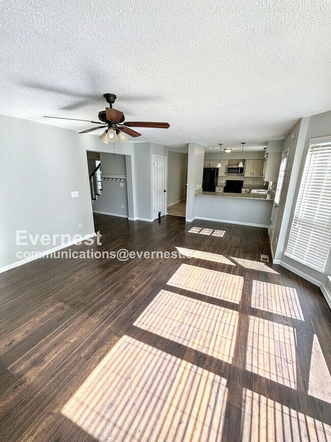 Foto del edificio - 823 Haversham Dr