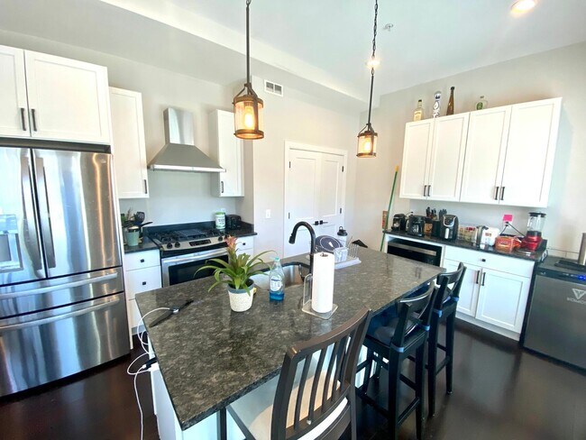 Building Photo - Desirable Mission Hill Location, Sigle-Fam...