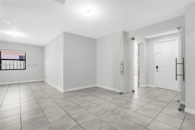 Foto del edificio - 2541 SE 1st St