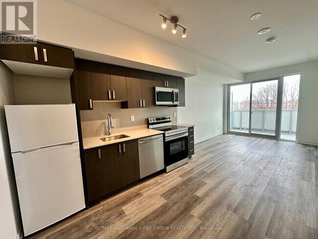 Photo du bâtiment - 1010 Sandy Beach Rd