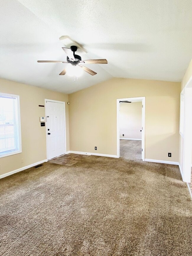 Building Photo - Charming Ranch Home