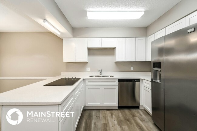 Building Photo - 3822 Hermitage Rd E