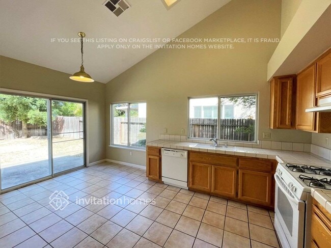 Building Photo - 8975 Bertwin Way