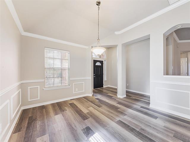 Building Photo - 2709 Vail Dr