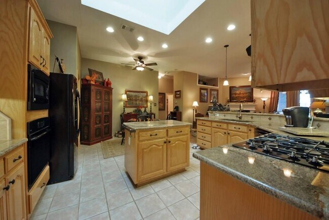 Foto del edificio - 1717 Flatwood Dr