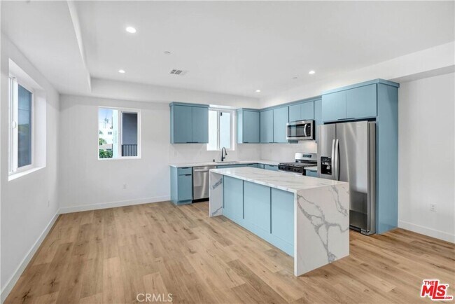 Foto del edificio - 4440 Turquoise St