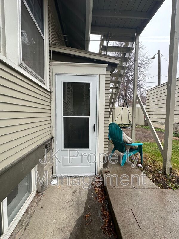 Foto del edificio - 917 2nd Ave N