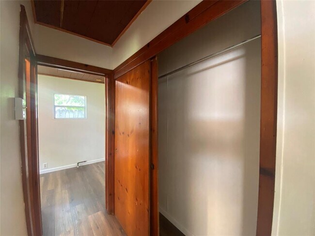Foto del edificio - 1609 Matthews Ln