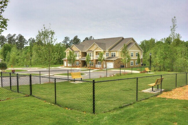 Foto del edificio - Lullwater At Riverwood