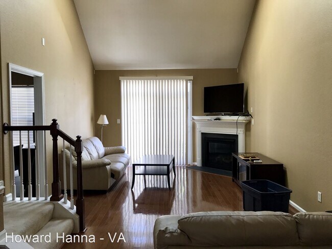 Building Photo - 3 br, 2.5 bath House - 904 Canterwood Court