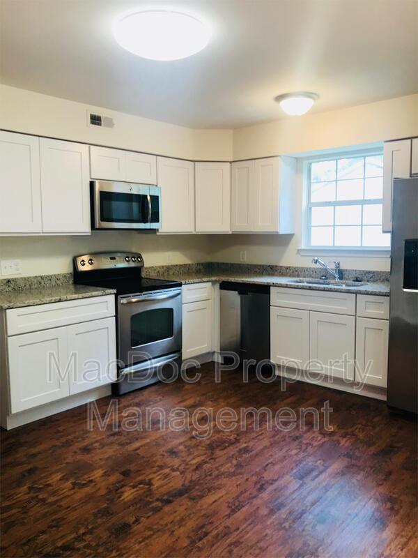 Building Photo - 10813 Heatherwood Dr