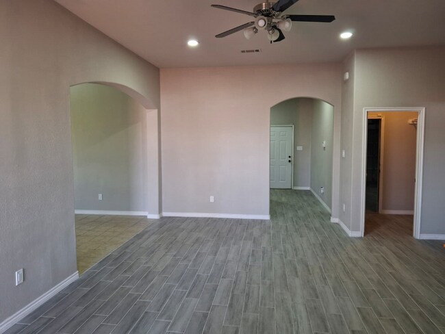 Foto del edificio - 6805 Terbet Ct