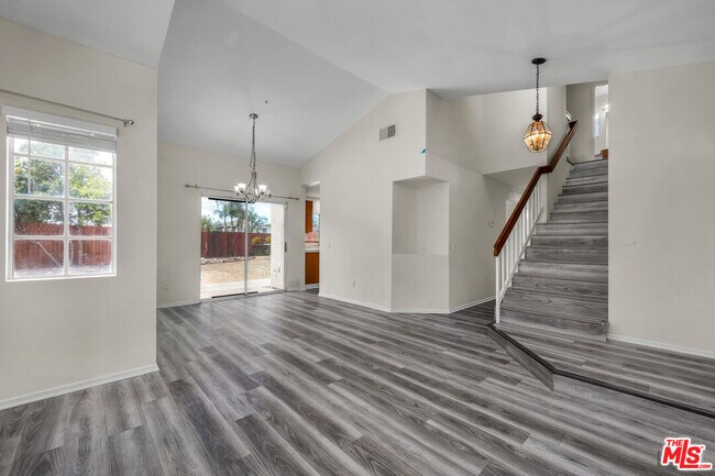 Foto del edificio - 13505 Sutter Ct