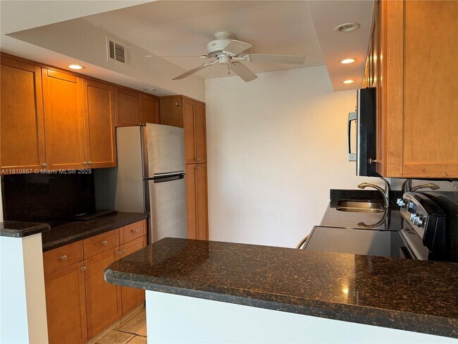 Foto del edificio - 2900 NE 30th St