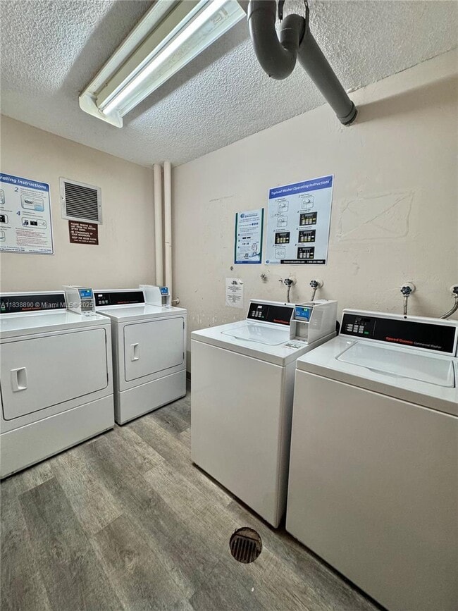 Building Photo - 1 bedroom in North Miami Beach FL 33179