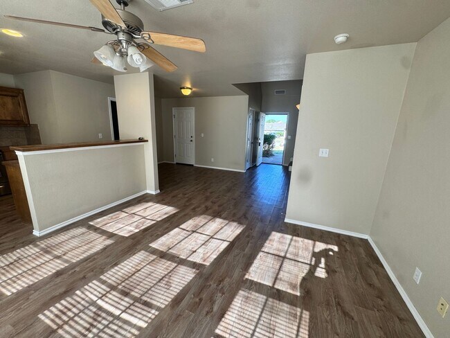 Foto del edificio - 2917 Creekside Dr