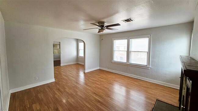 Foto del edificio - 2812 NW 23rd St