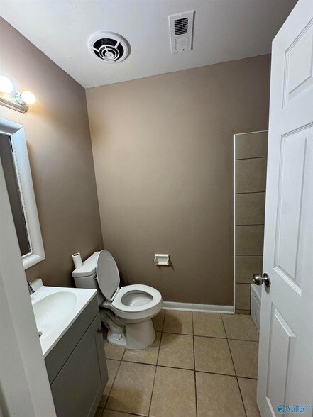 Foto del edificio - 1219 Grace St NW