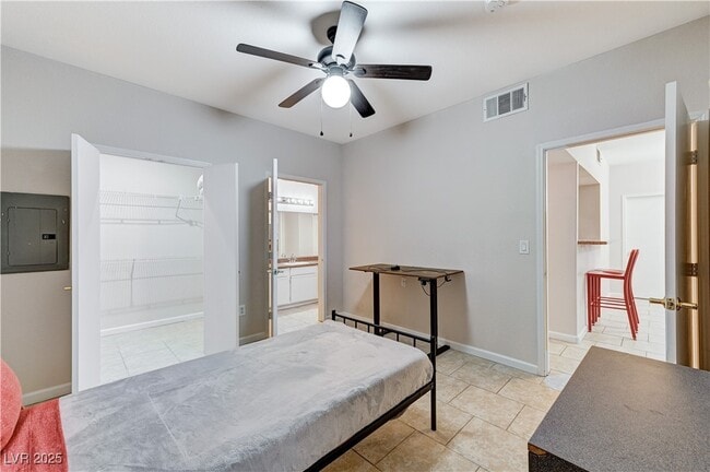 Building Photo - 6650 W Warm Springs Rd