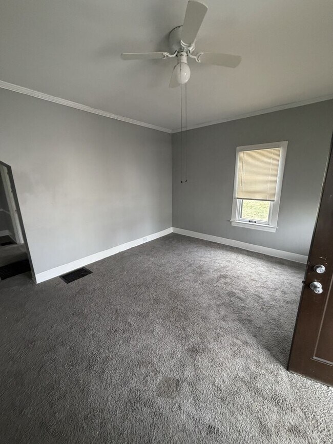 Building Photo - Cute and Cozy 2BD/1BA