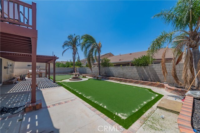 Foto del edificio - 6751 Lake Springs St