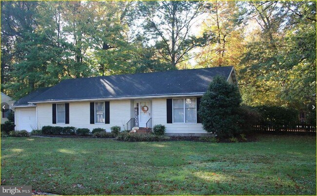 Building Photo - 7057 Dogwood Terrace