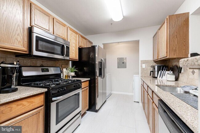 Foto del edificio - 8091 Lacy Dr