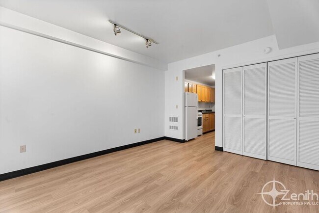 Foto del edificio - 701 Columbia St