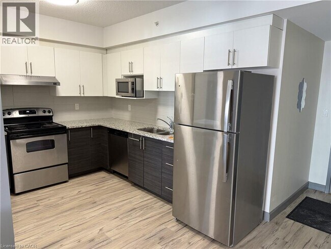Building Photo - 258A SUNVIEW Street Unit# 1818