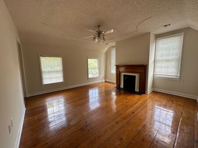 Building Photo - 840 Hickman Rd