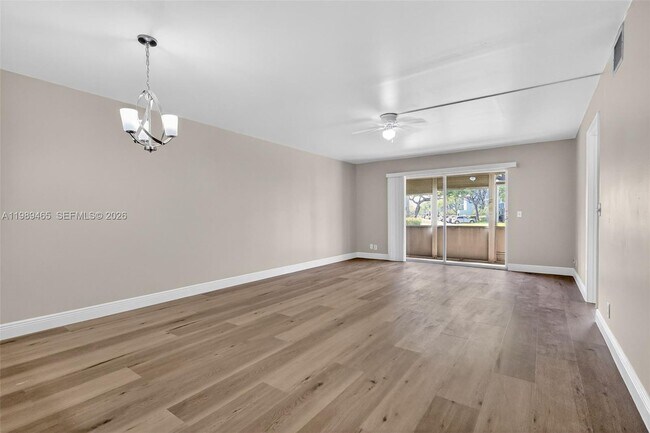 Foto del edificio - 12500 SW 5th Ct
