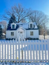 Building Photo - 10 Greenwood Ave