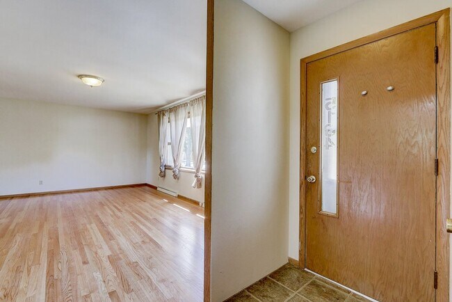 Building Photo - 5134 Pepin Pl