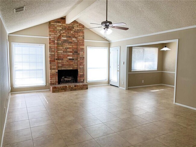 Building Photo - 1113 Gemini Dr