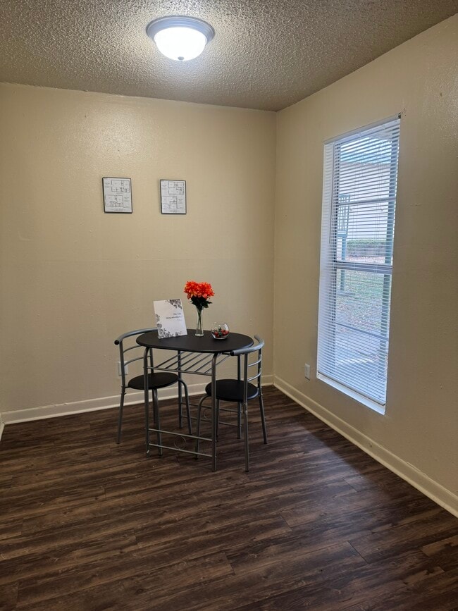 Building Photo - The Renaissance at Stoney Creek