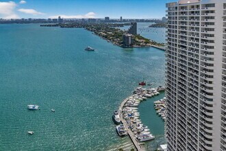 Building Photo - 1750 N Bayshore Dr
