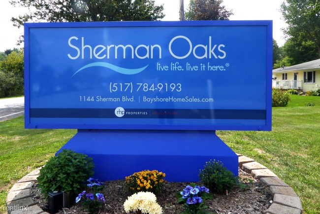 Foto del edificio - 1144 Sherman Blvd E