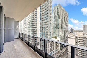Building Photo - 1000 Brickell Plaza