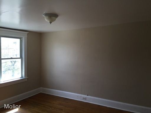 Foto del edificio - 496 E Amherst St