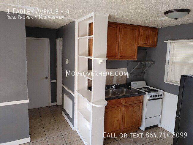 Foto del edificio - 1 Farley Ave