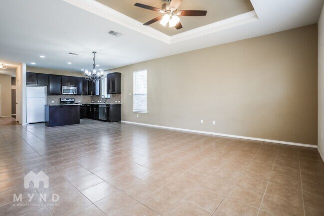 Building Photo - 300 Golden Butterfly Dr