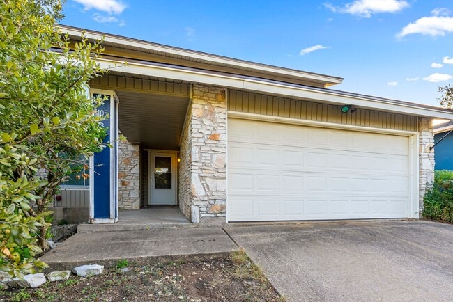 Building Photo - Homey Comfort with Spacious Yard in North Austin