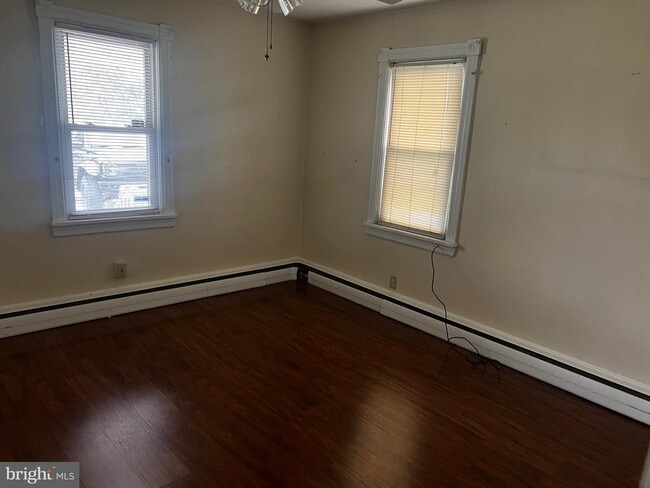 Building Photo - 125 Tilton St