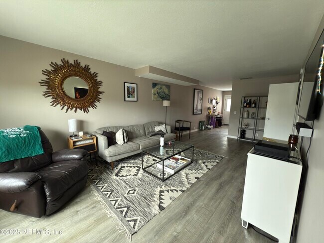 Foto del edificio - 1017 3rd St