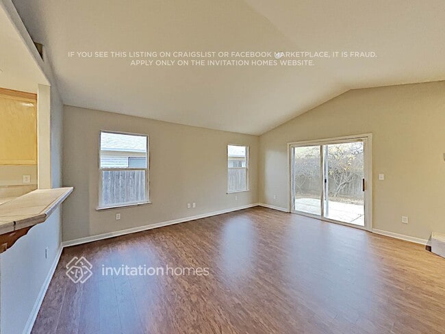 Building Photo - 405 3rd St