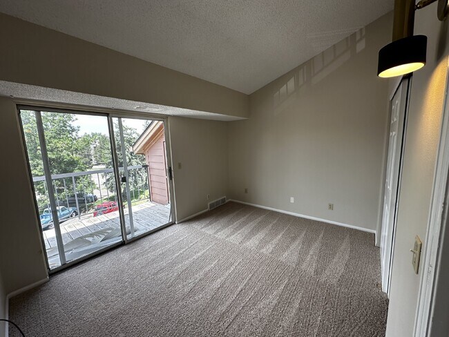 Foto del edificio - Charming Chestnut Condo!