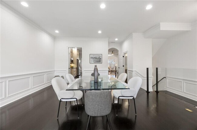 Foto del edificio - 638 Parkside Vlg Wy