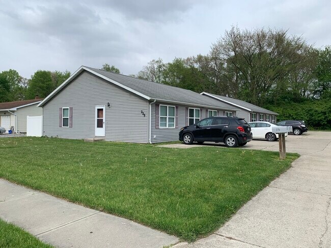 Vista de calle - 219 Railroad St