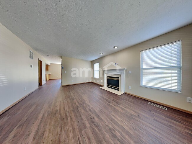Foto del edificio - 962 Kemper Meadow Dr