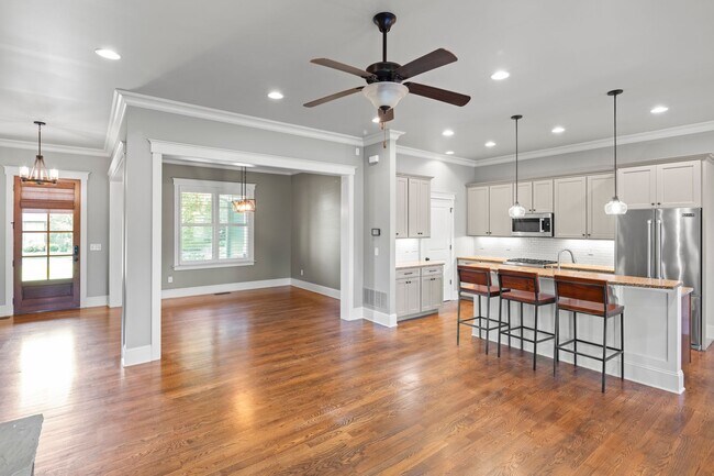 Foto del edificio - High-End Home on One Level - Beautiful Fletcher Neighborhood